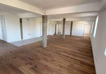 Wohnung Duisburg Essenberg - 4 Zimmer, 143 m&sup2;, 2.075&euro; | Angebot:26273041