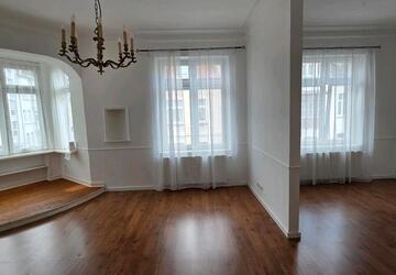 Wohnung Duisburg Essenberg - 5 Zimmer, 155 m&sup2;, 1.050&euro; | Angebot:27552153
