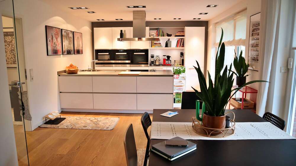 Etagenwohnung Düsseldorf Bilk - 4 Zimmer, 146 m&sup2;, 2.750&euro; | Angebot:27331925